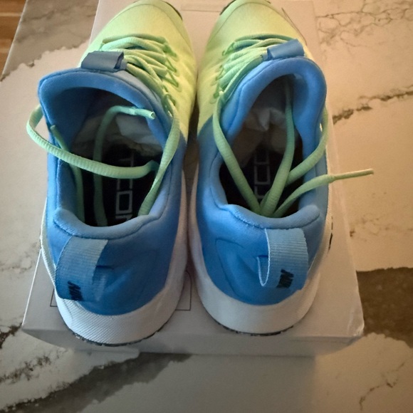 Nike woman’s custom Free Metcons Brand new never worn - Picture 5 of 9